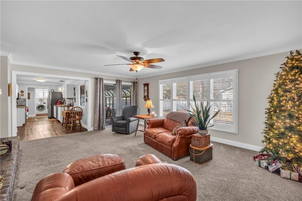 908 S Chestnut Street — photo 11