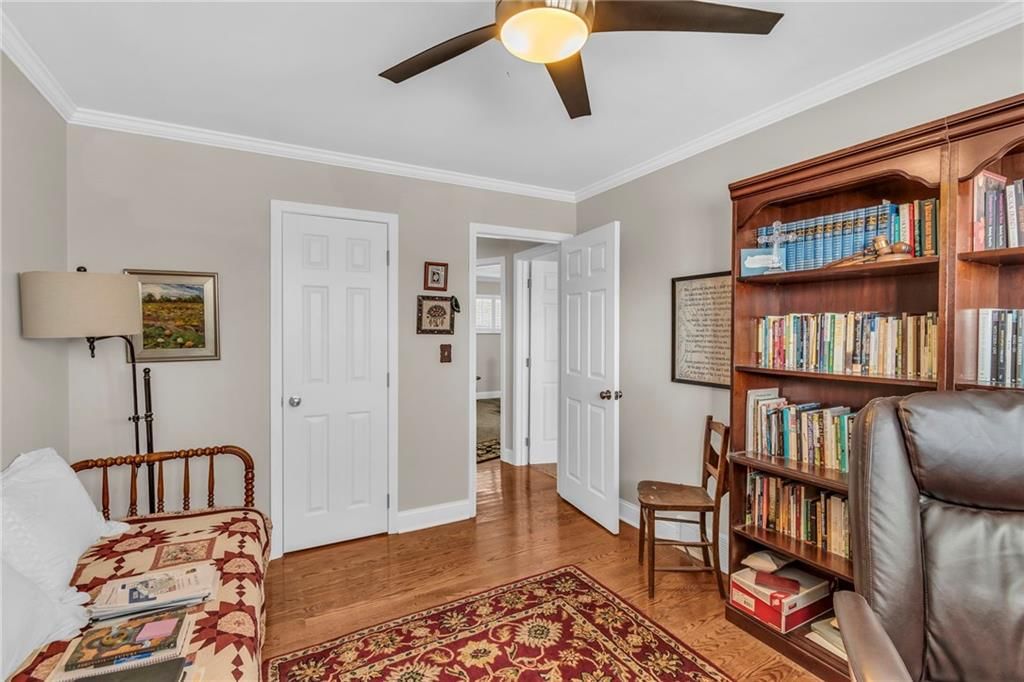 908 S Chestnut Street — photo 27