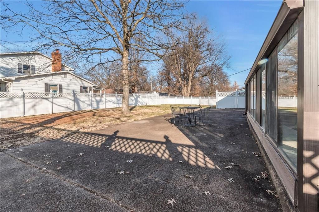 908 S Chestnut Street — photo 34