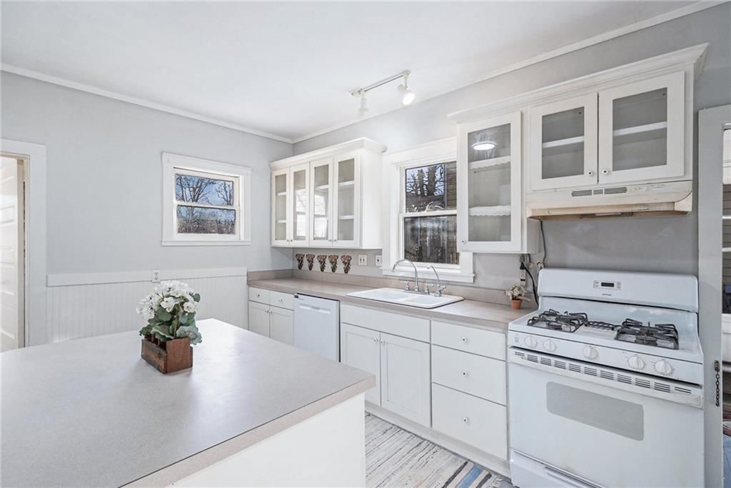 609 Jersey Street — photo 11