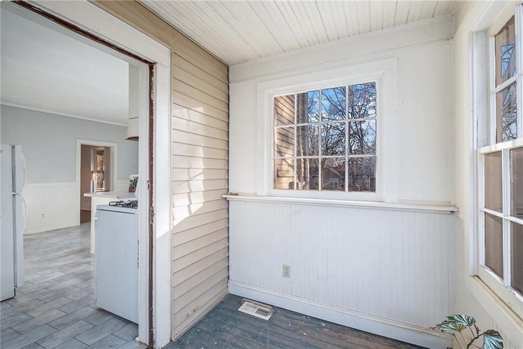 609 Jersey Street — photo 13