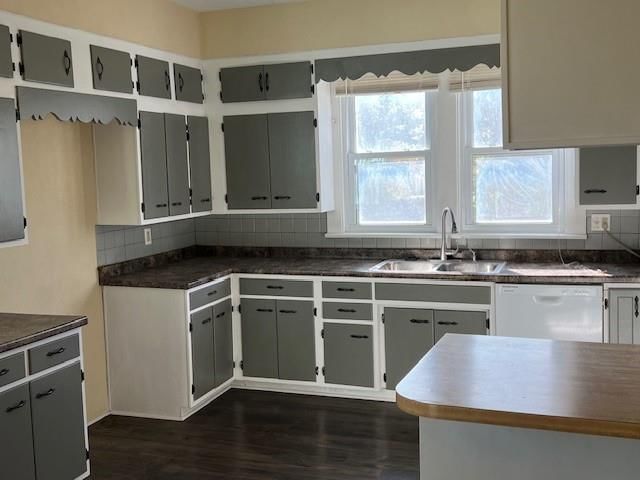 2214 Crawford Avenue — photo 8