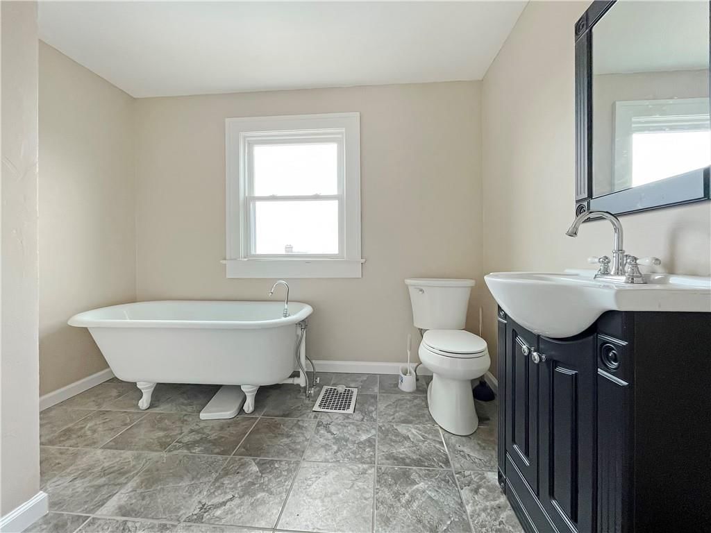 2100 N Elm Street — photo 15