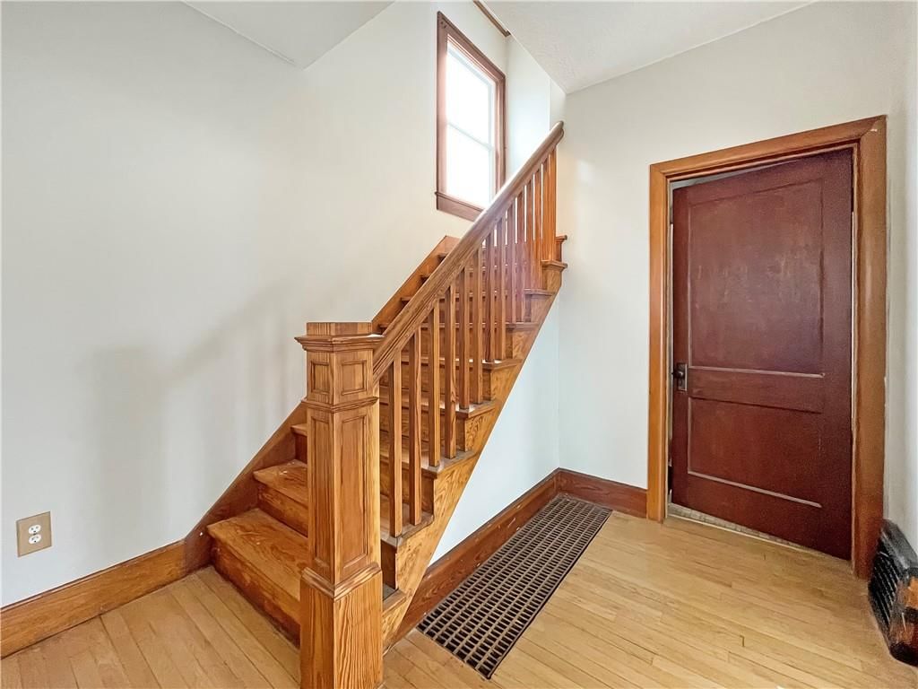 2100 N Elm Street — photo 5
