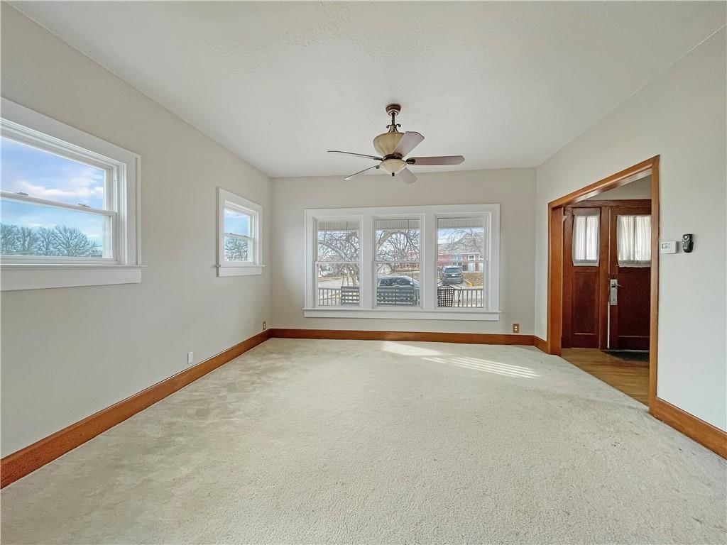 2100 N Elm Street — photo 7