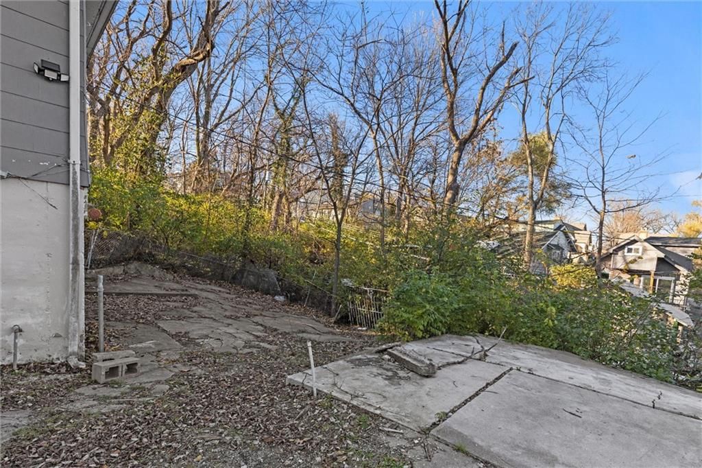 2118 E 49th Street — photo 7