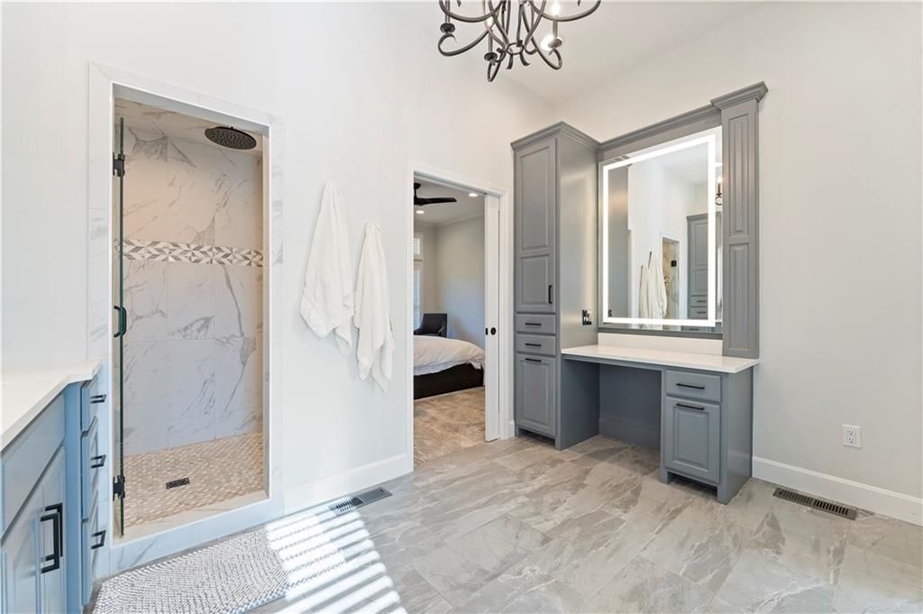 200 SE Hackamore Drive — photo 29