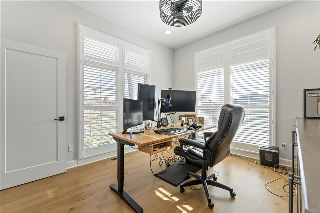 200 SE Hackamore Drive — photo 35