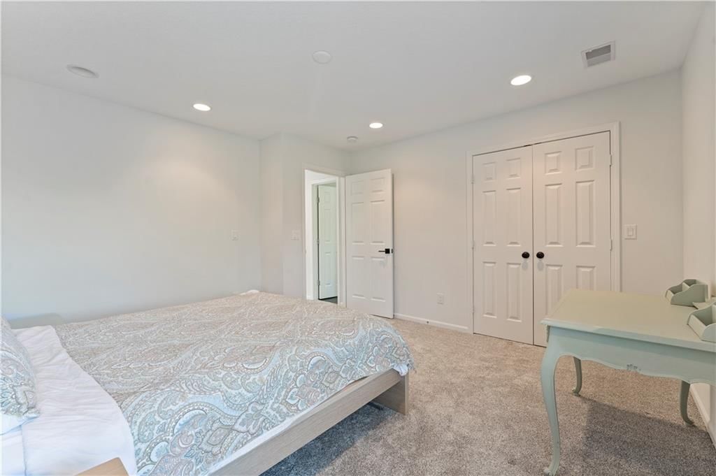 200 SE Hackamore Drive — photo 42