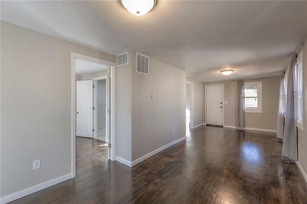 817 S Woodbury Street — photo 6