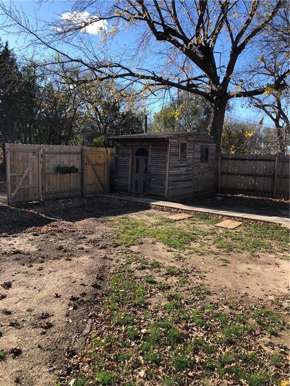 2720 Patee Street — photo 15