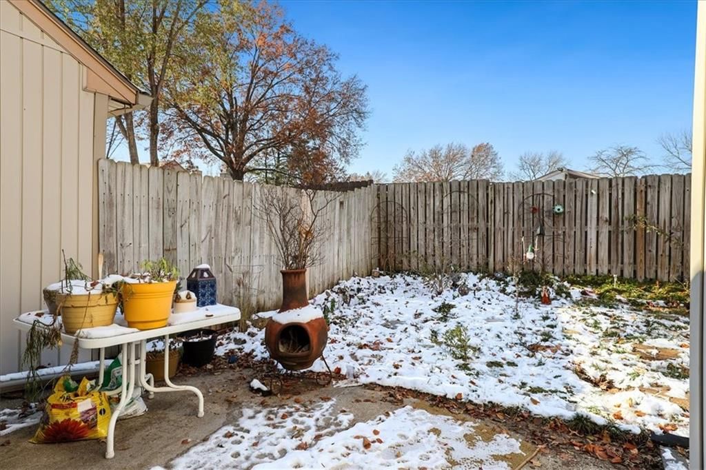 5982 N Bellefontaine Avenue — photo 24
