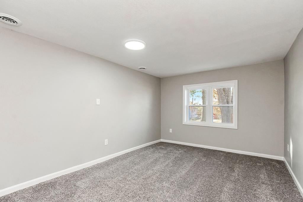345 S 72nd Street — photo 27