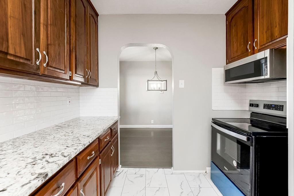 345 S 72nd Street — photo 7