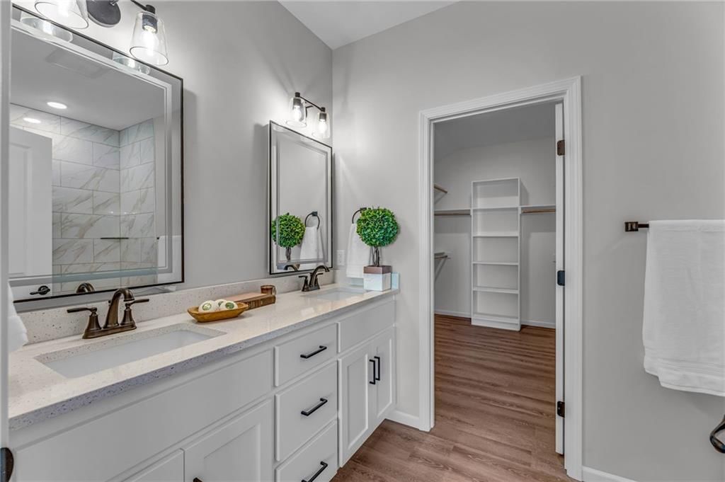 334 W 25th Street — photo 23