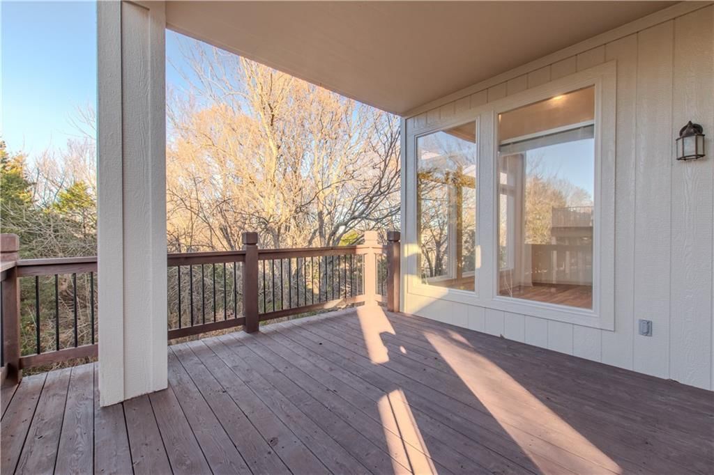 1430 NE Dalton's Ridge Drive — photo 23