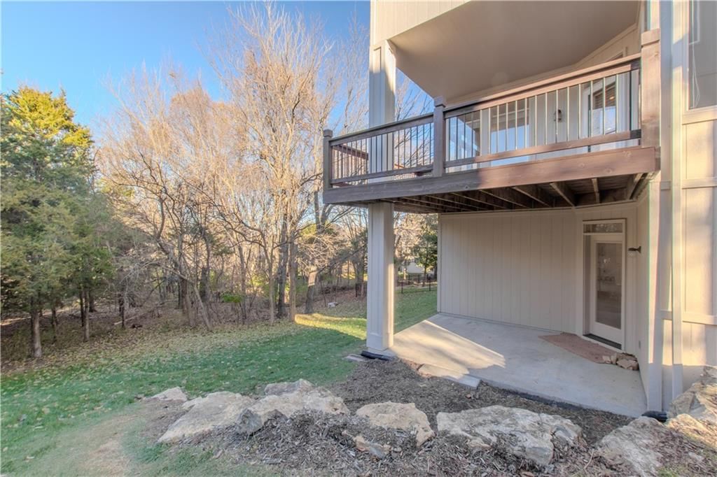 1430 NE Dalton's Ridge Drive — photo 5