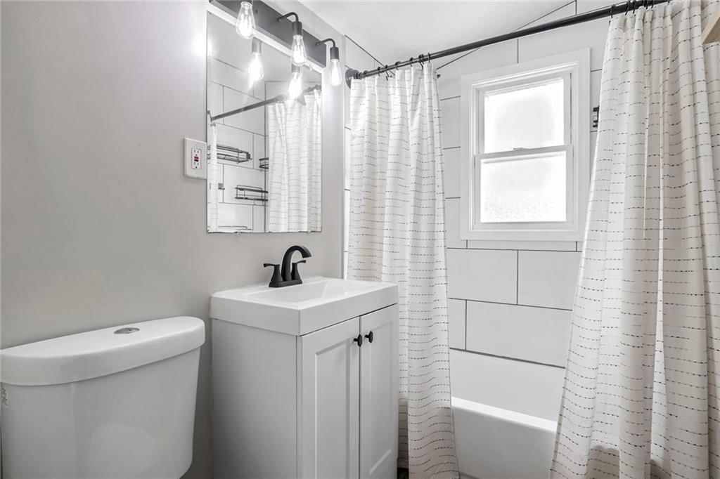 11311 Herrick Avenue — photo 8