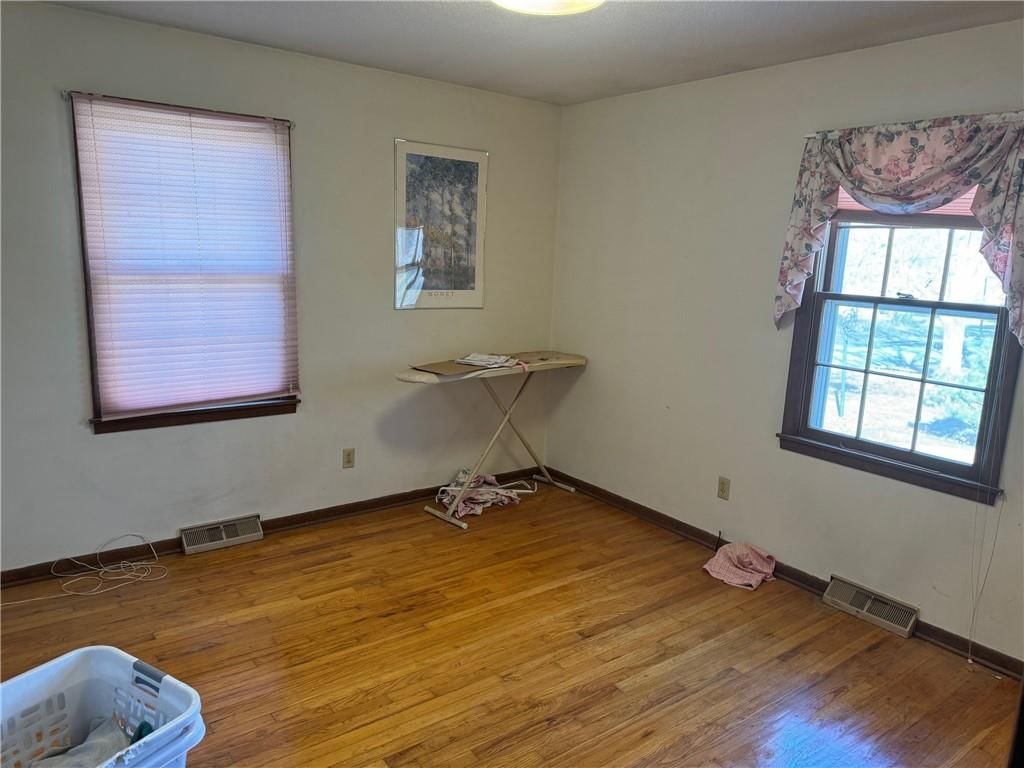 1401 S Edgevale Street — photo 6