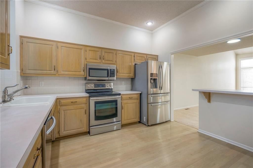12620 Glenwood Street — photo 8