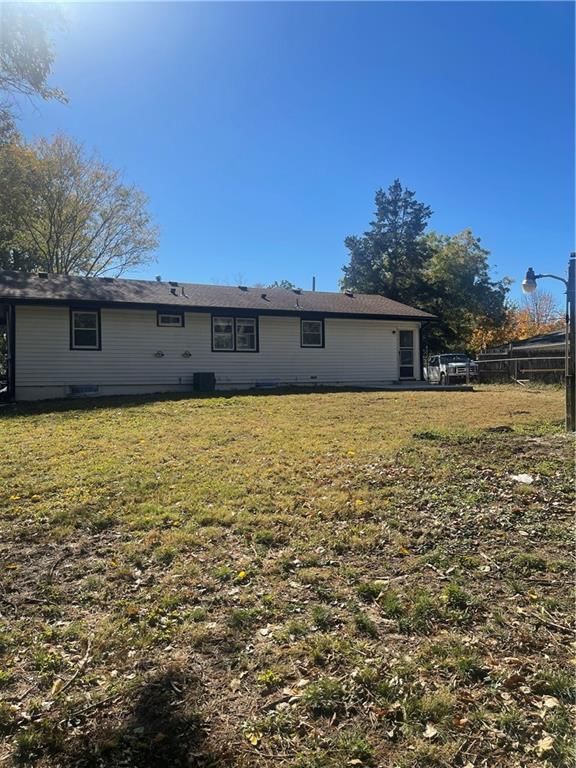 5808 Parkview Avenue — photo 18