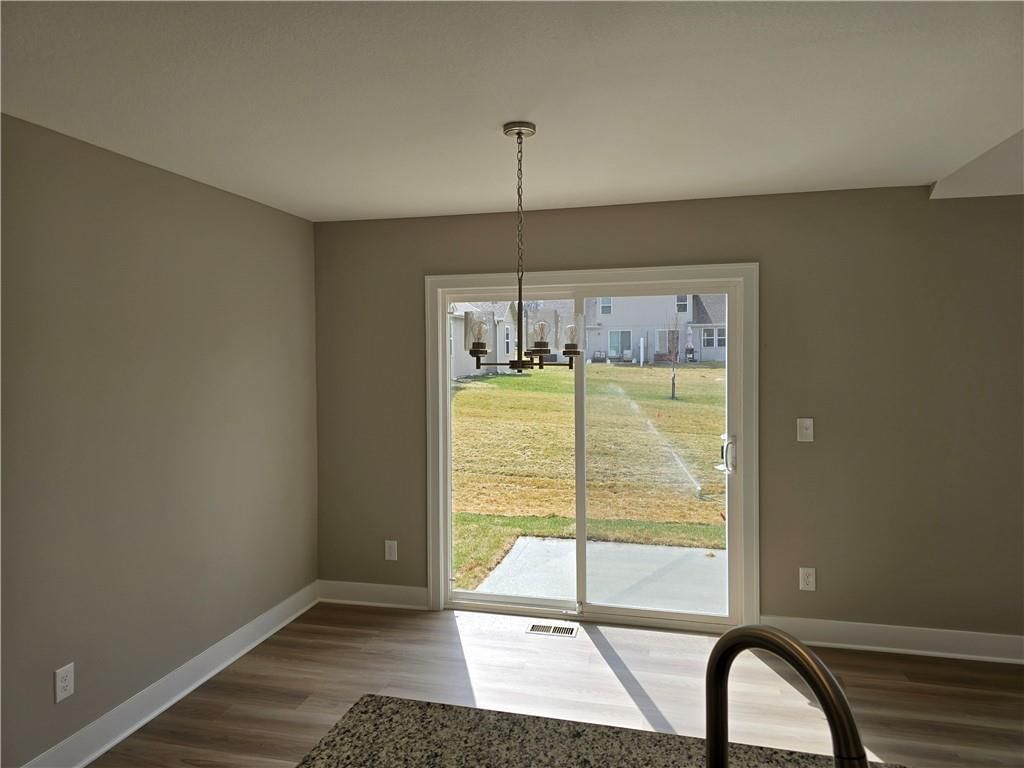 507 W Smith Street — photo 28