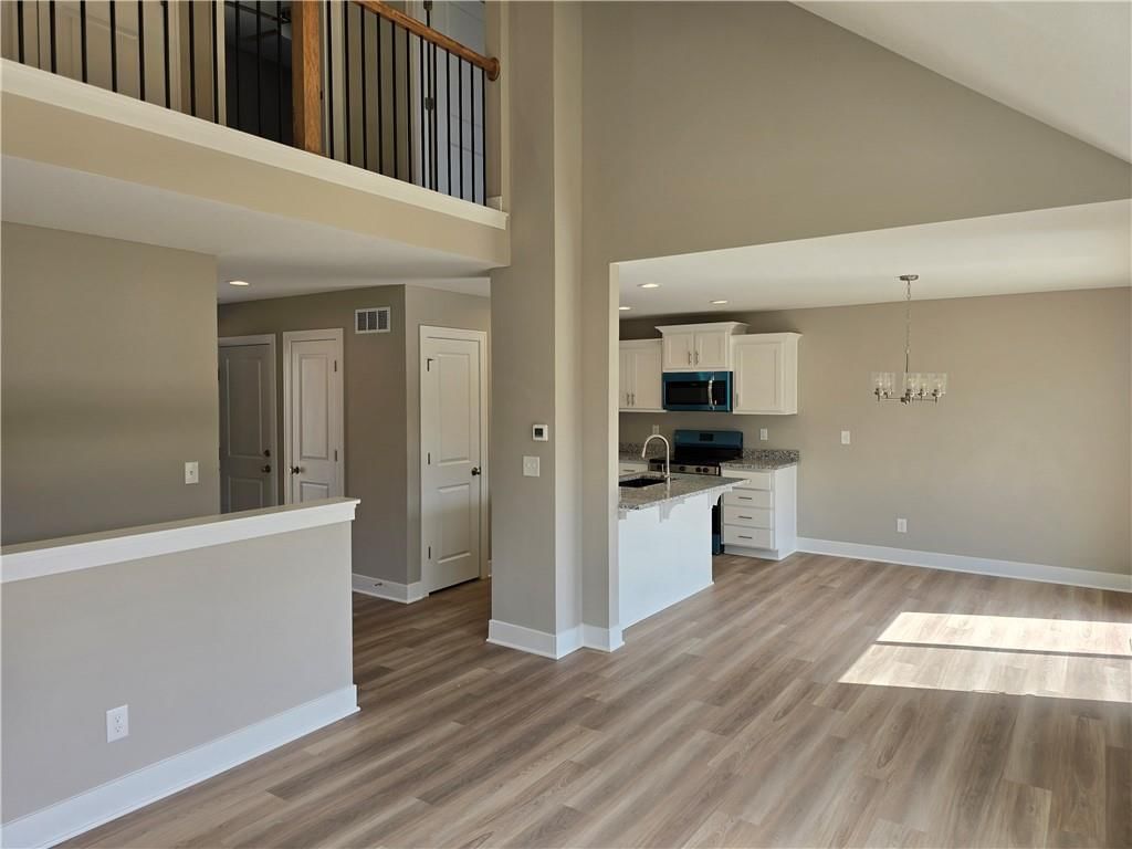 507 W Smith Street — photo 32