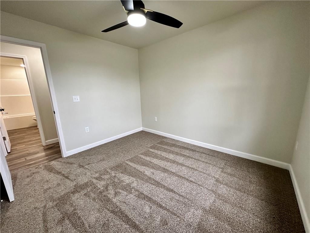 810 N Locust Street — photo 14