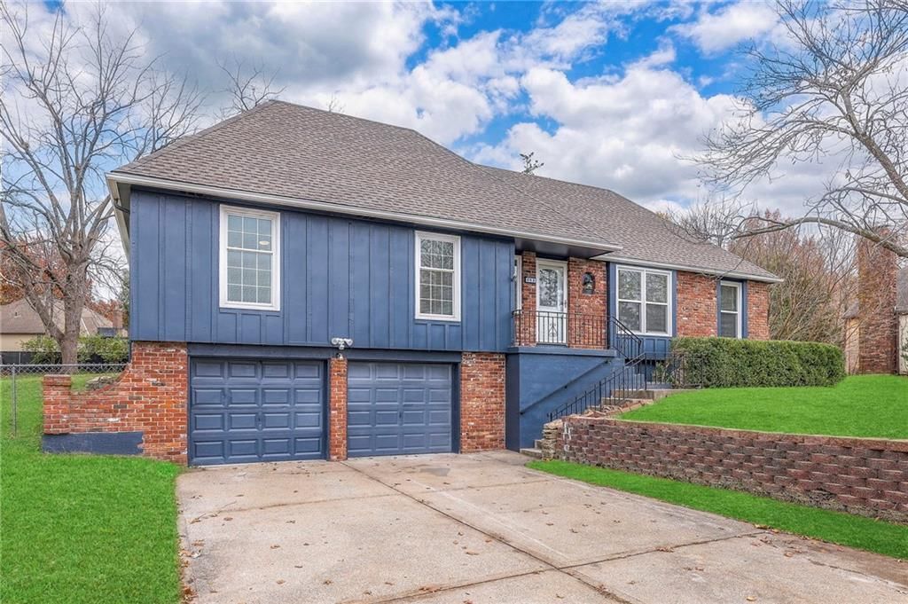 303 S SUNSET Lane — photo 3