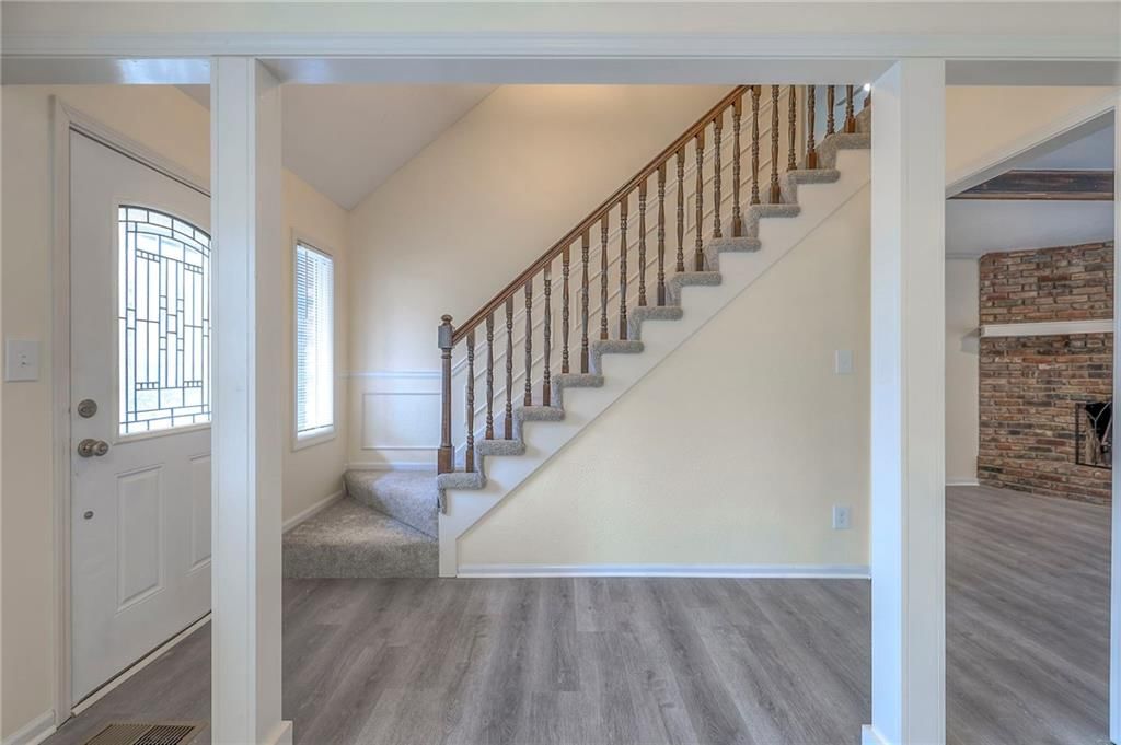 303 S SUNSET Lane — photo 4