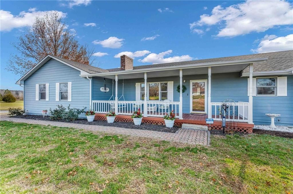 1005 N 1138 Road — photo 3