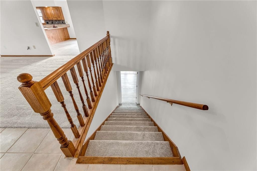 1005 N 1138 Road — photo 30