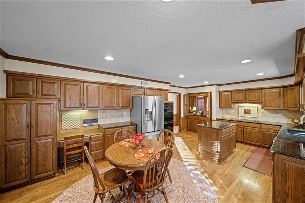 4403 W 125th Terrace — photo 9