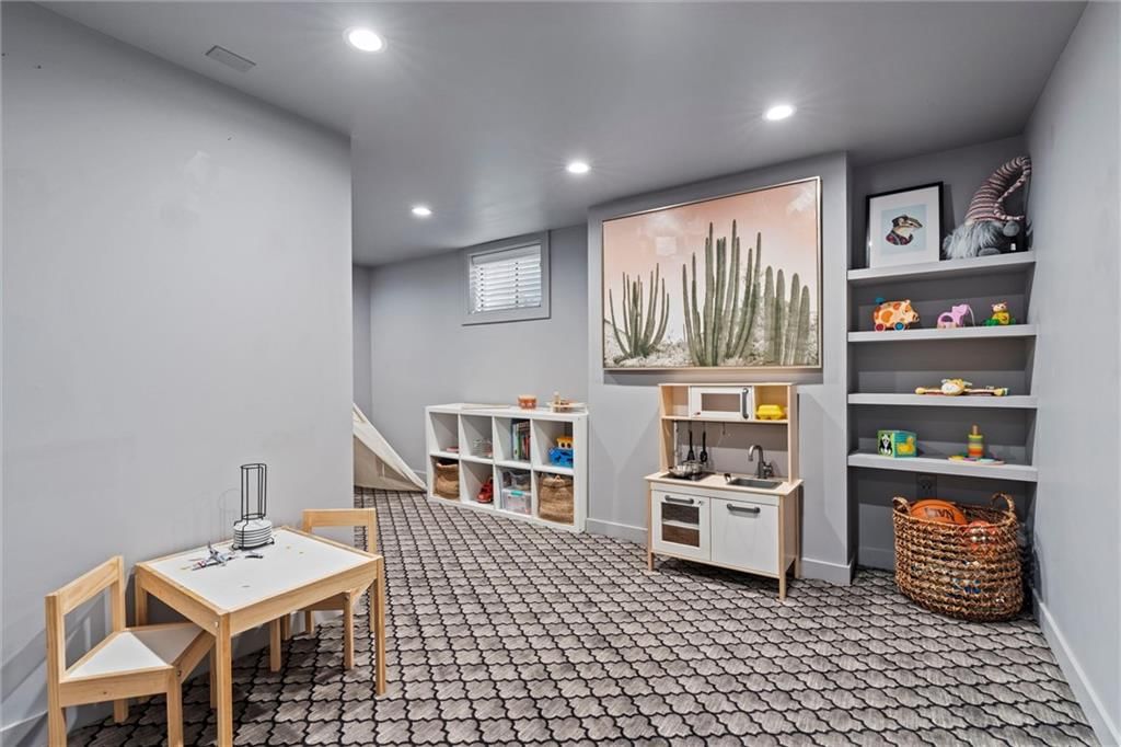 2101 W 70th Street — photo 36