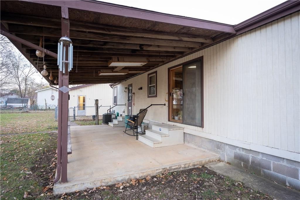223 N Dane Avenue — photo 34