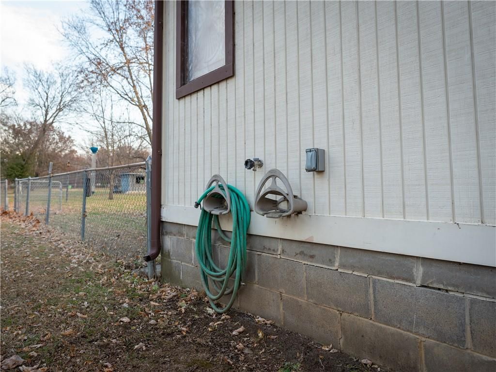 223 N Dane Avenue — photo 37