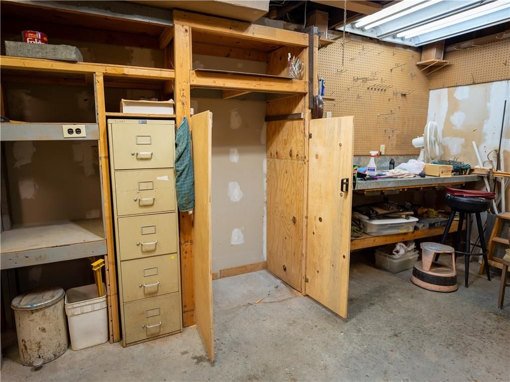 223 N Dane Avenue — photo 44