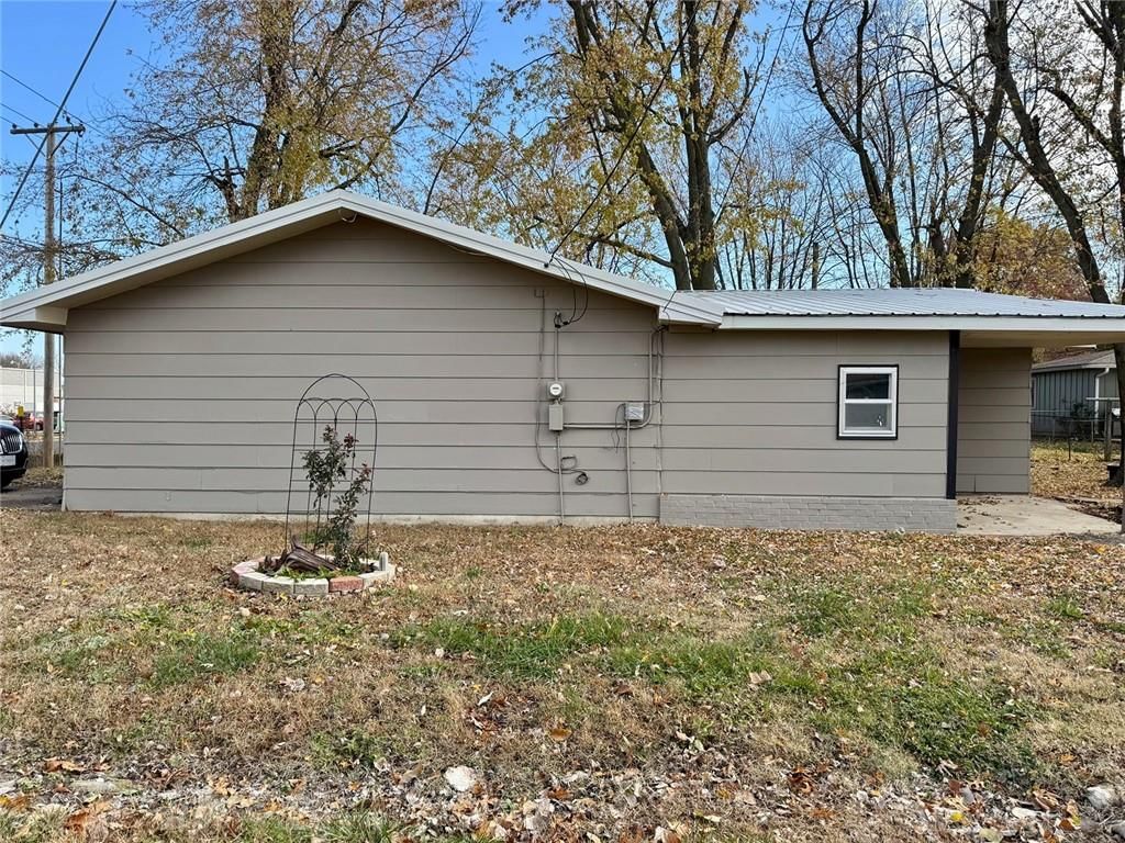 1607 W Main Street — photo 28