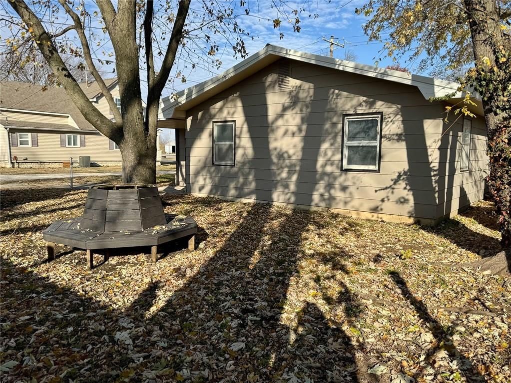 1607 W Main Street — photo 6