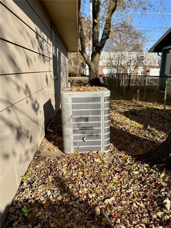 1607 W Main Street — photo 7