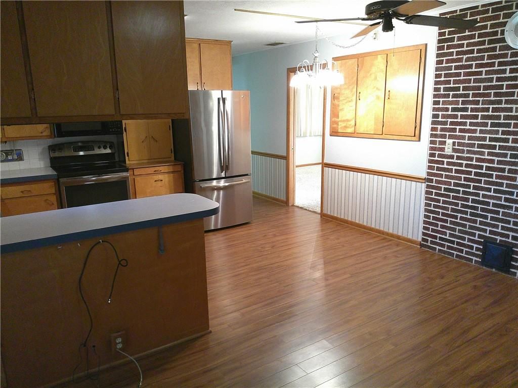 1308 W Fifth Street — photo 8