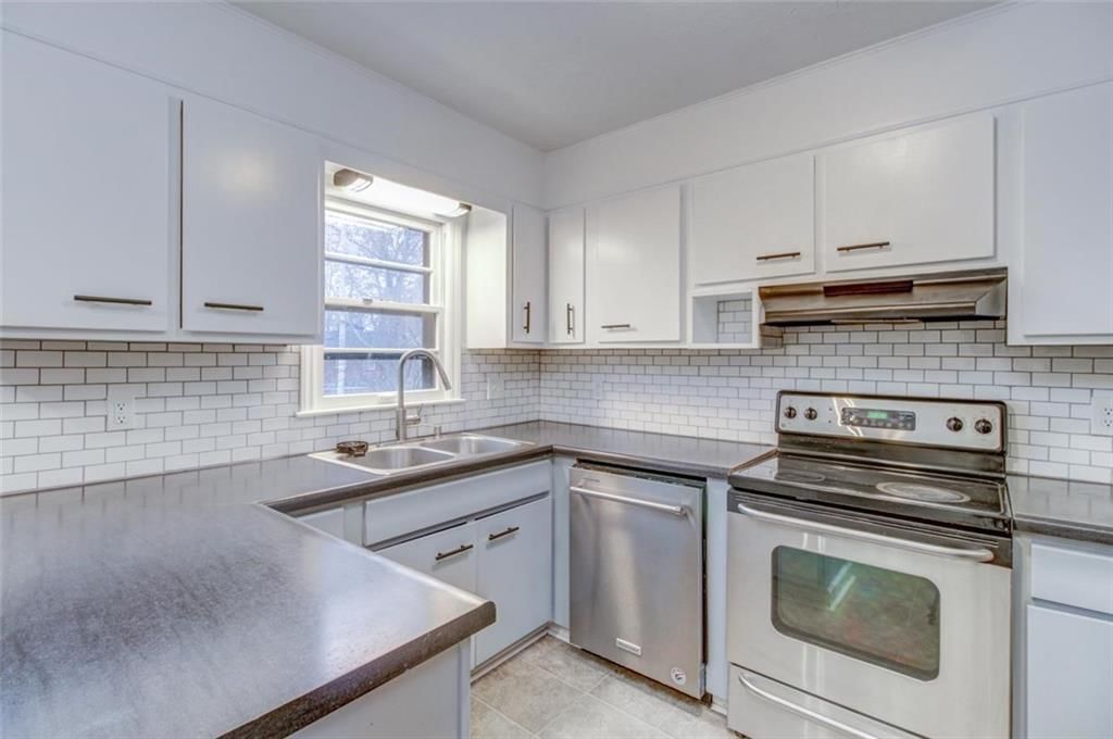 110 NW 6th Terrace — photo 9