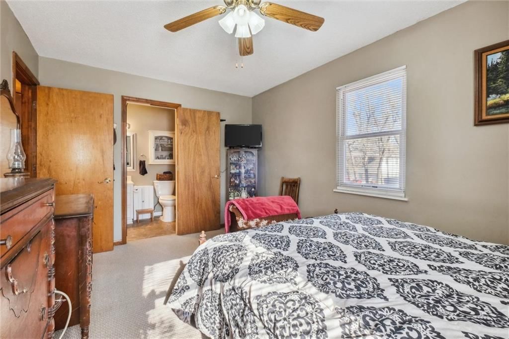 405 S Franklin Street — photo 17