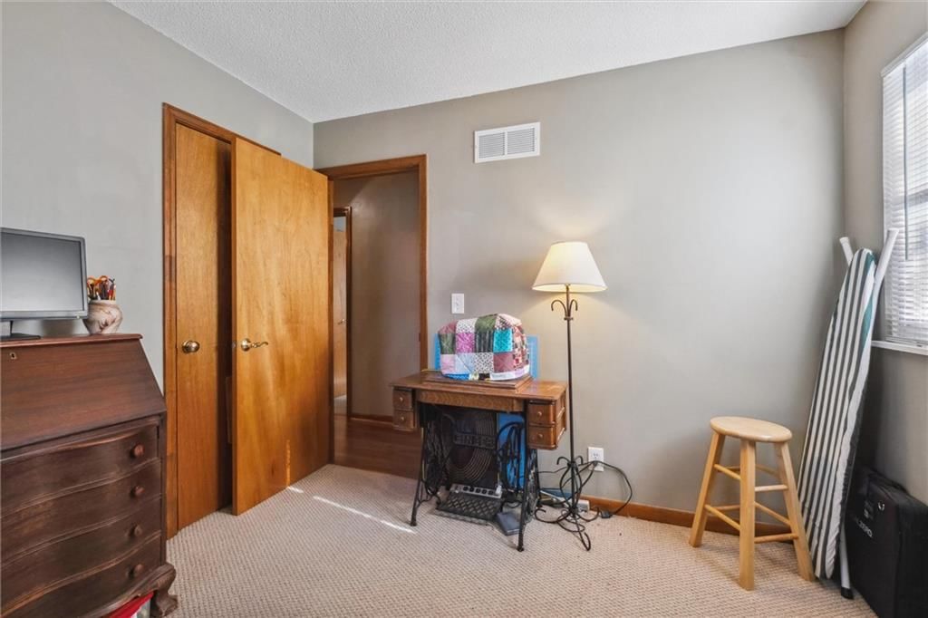 405 S Franklin Street — photo 22