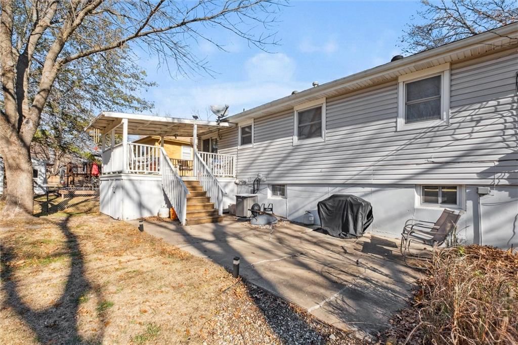 405 S Franklin Street — photo 24