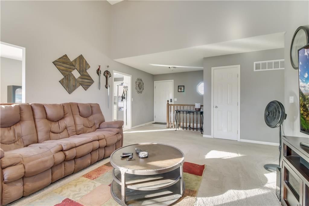 1203 TYLER Lane — photo 9