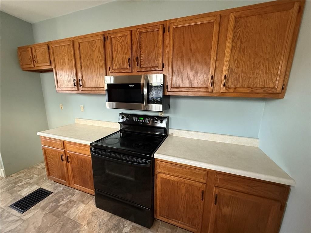 210 W Martin Street — photo 16