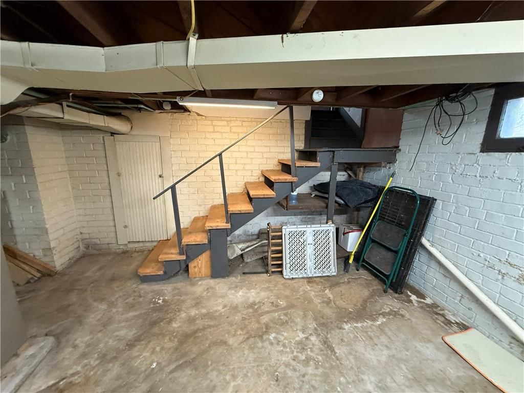 210 W Martin Street — photo 20