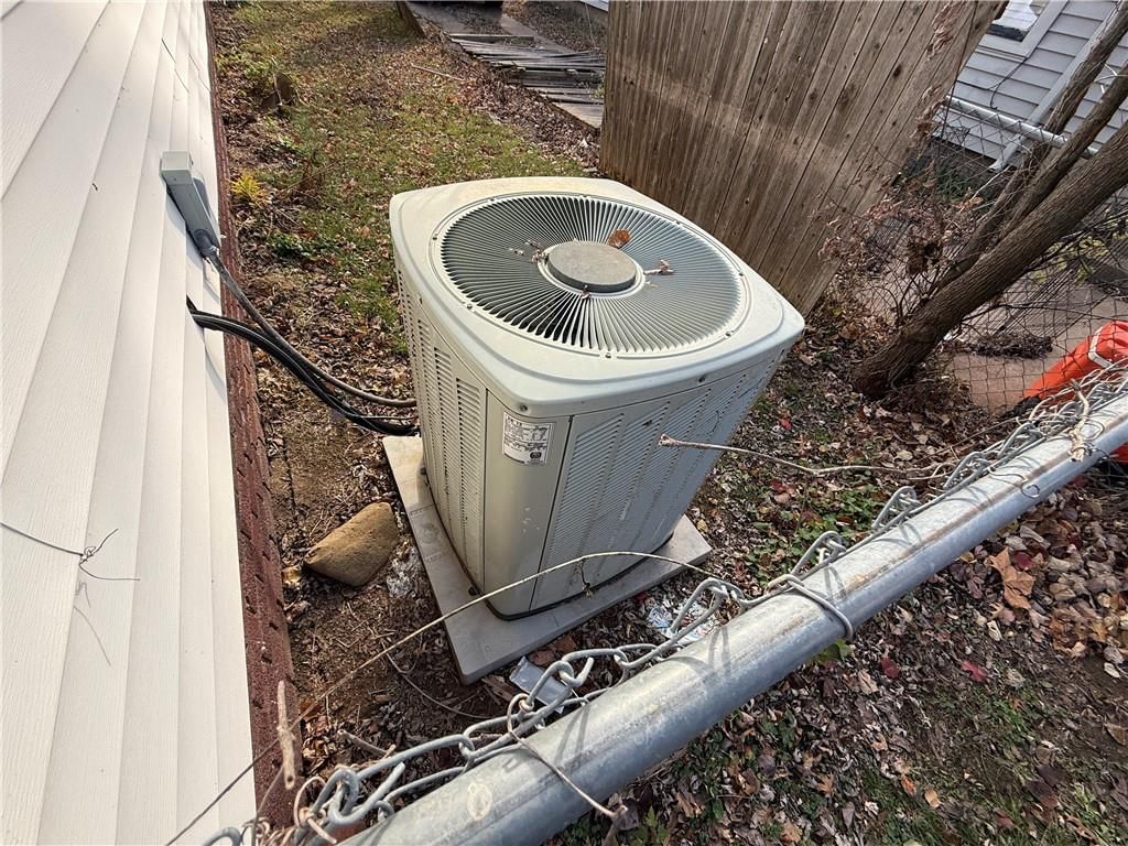 210 W Martin Street — photo 25