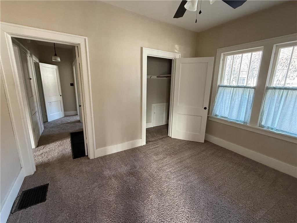 210 W Martin Street — photo 8
